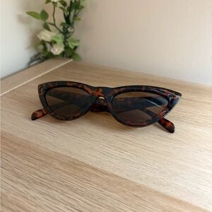 Tortoiseshell Cateye Fashion Sunglasses
